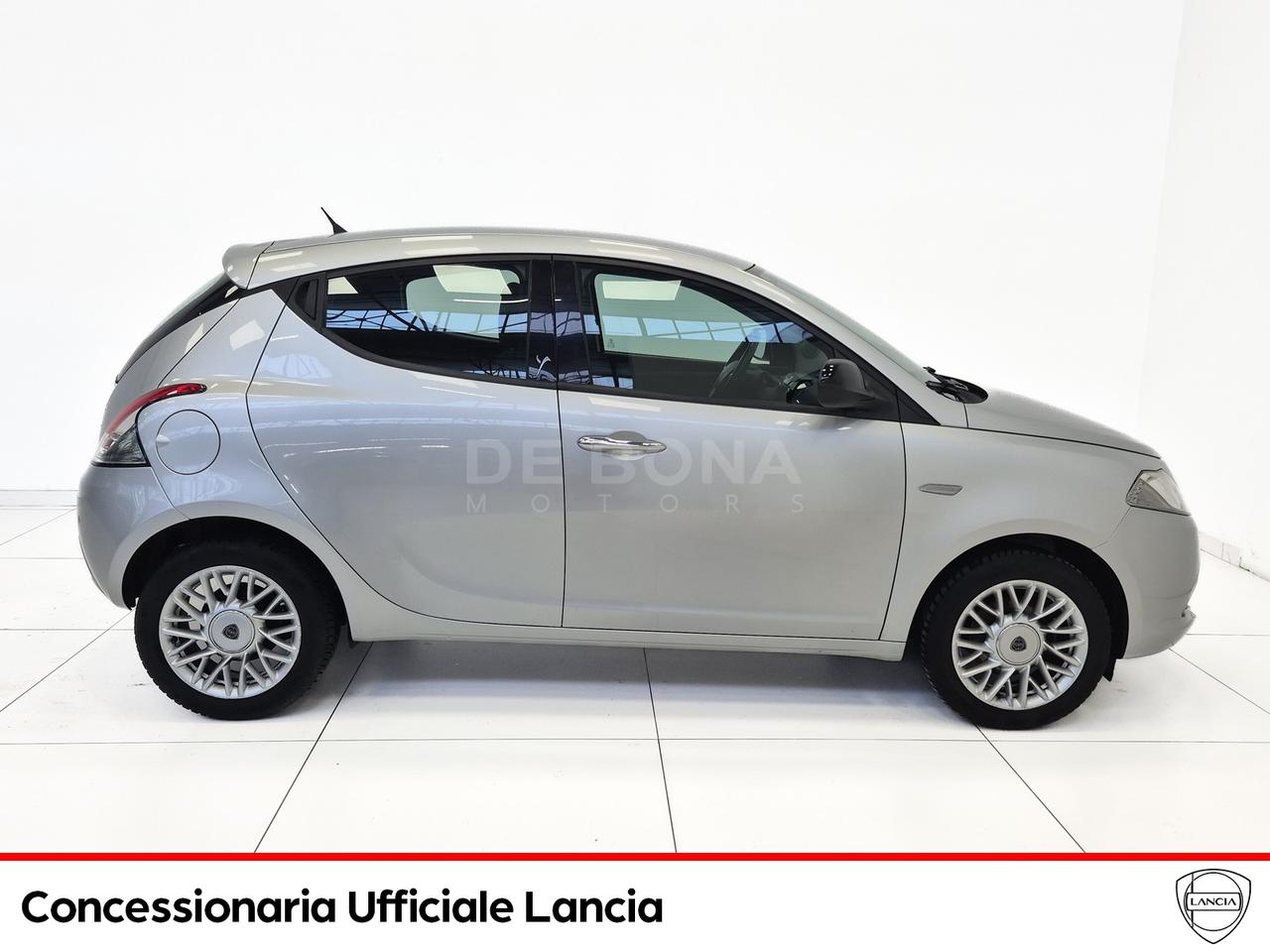 Lancia Ypsilon 1.2 8v silver c/clima 69cv