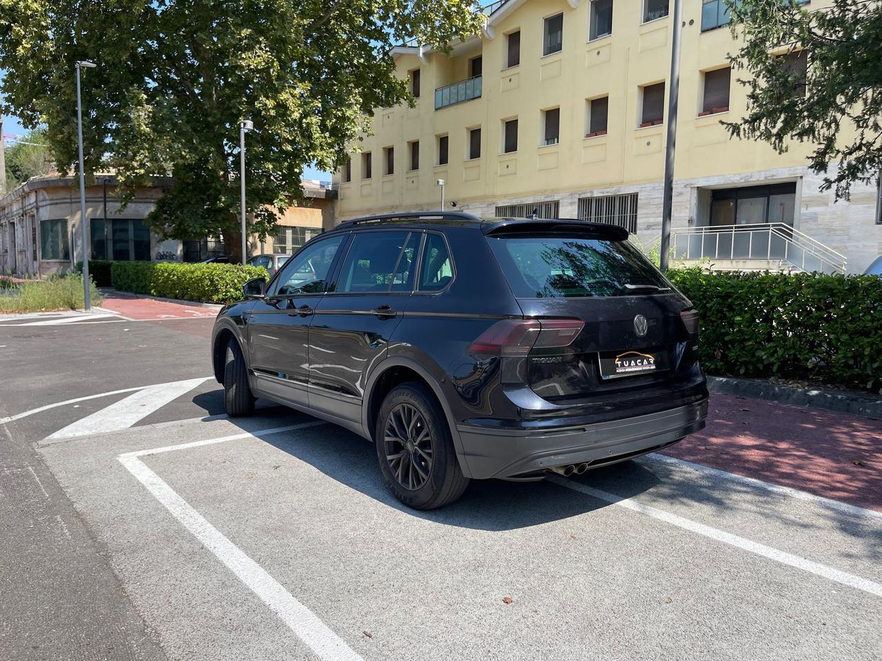 Volkswagen Tiguan Business 2.0 TDI #6539