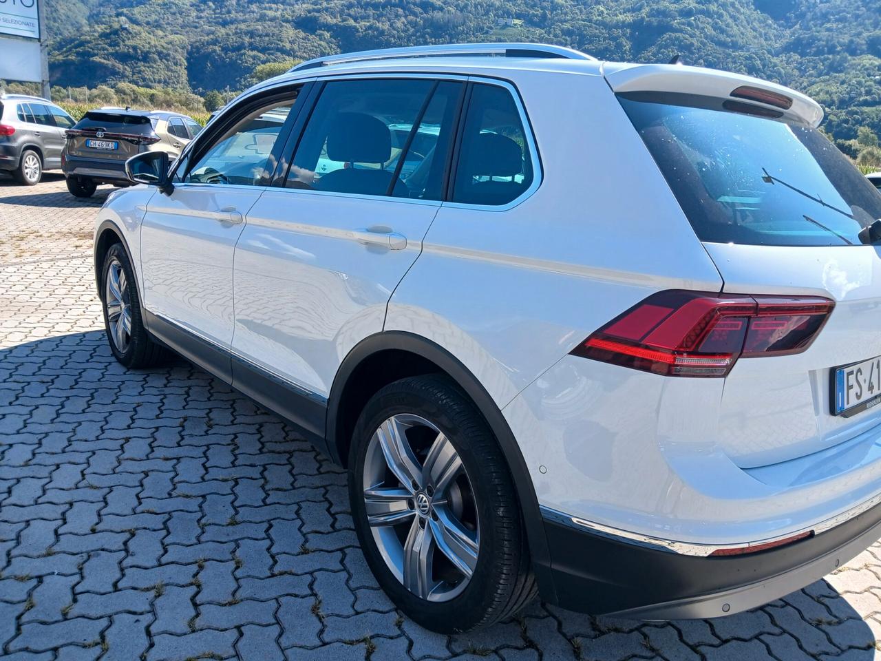 Volkswagen Tiguan 2.0 TDI SCR DSG 4MOTION Sport BMT