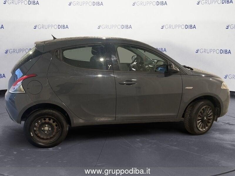 Lancia Ypsilon III 2011 Benzina 0.9 t.air Gold ecochic metano 80cv