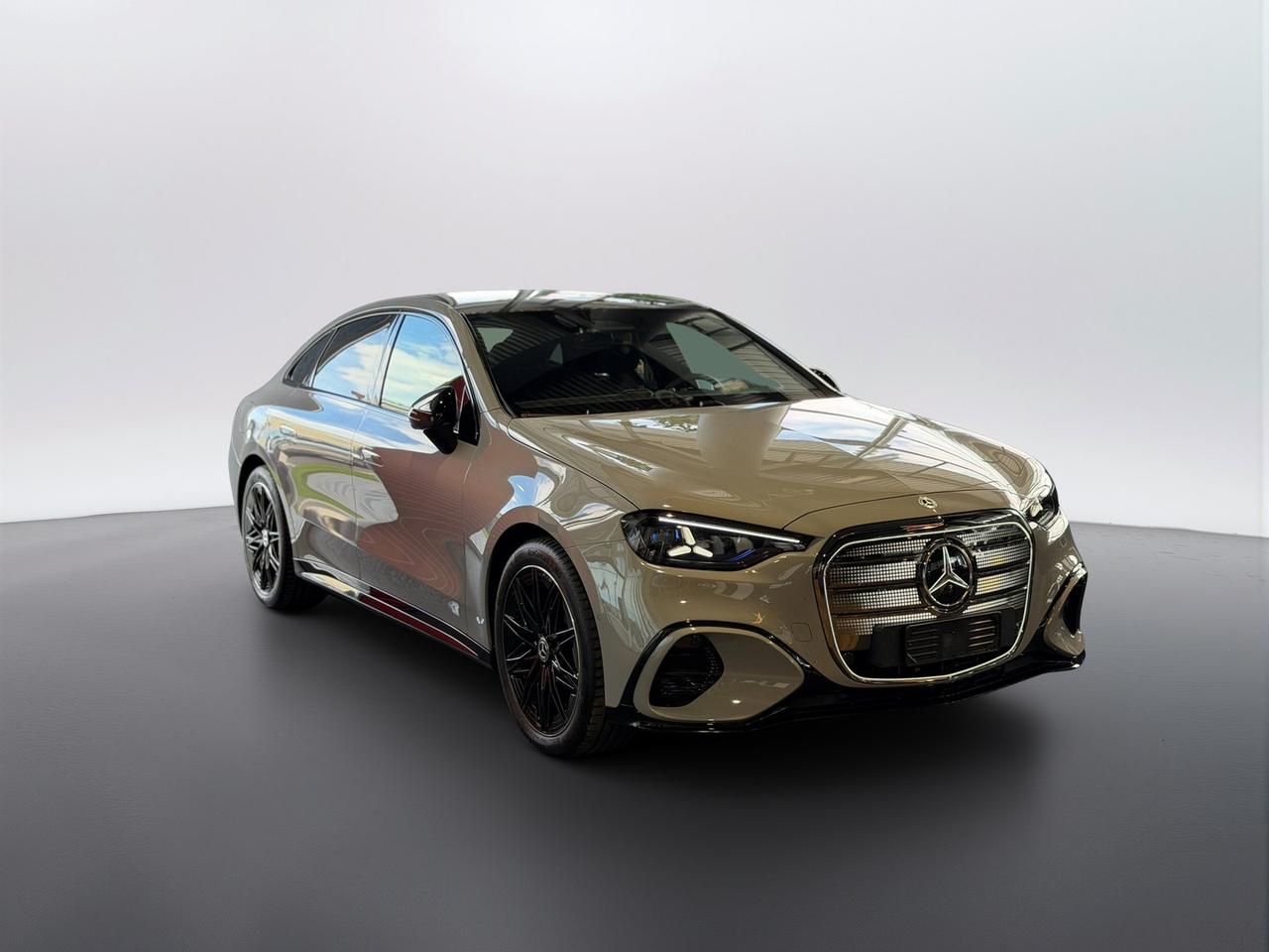 Mercedes-Benz C 400 4MATIC con tecnologia EQ