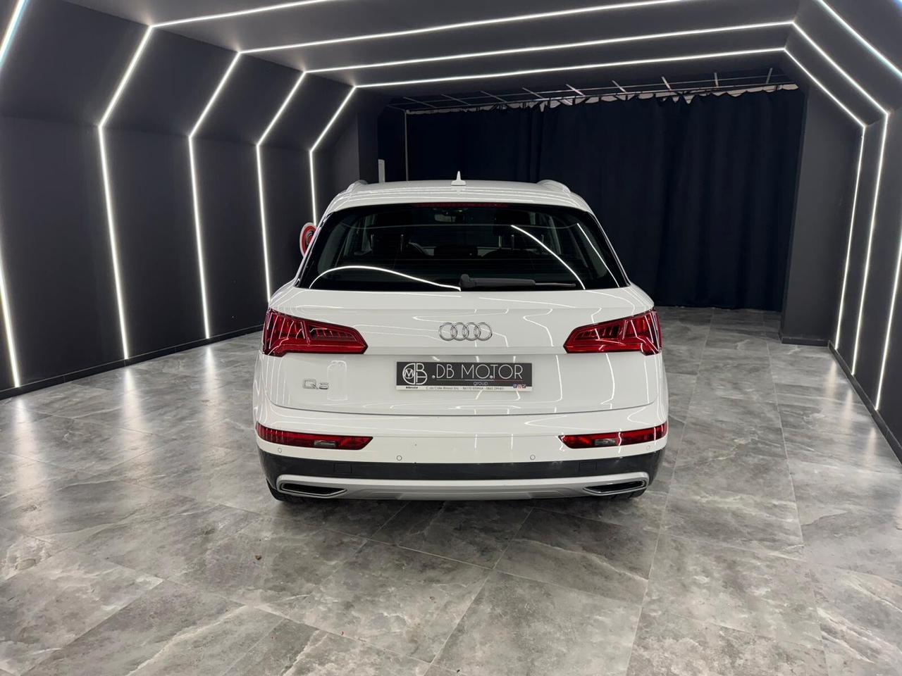Audi Q5 Q5 II 2017 30 2.0 tdi mhev 136cv s-tronic