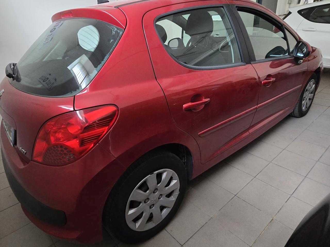 Peugeot 207 1.4 HDi 70CV 5p. X Line