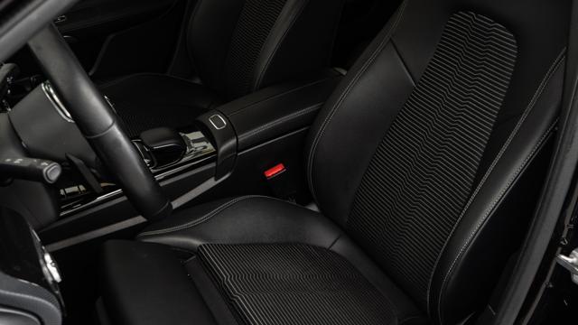 MERCEDES-BENZ A 180 d Auto IVA NEOPATENTATI PERFETTA
