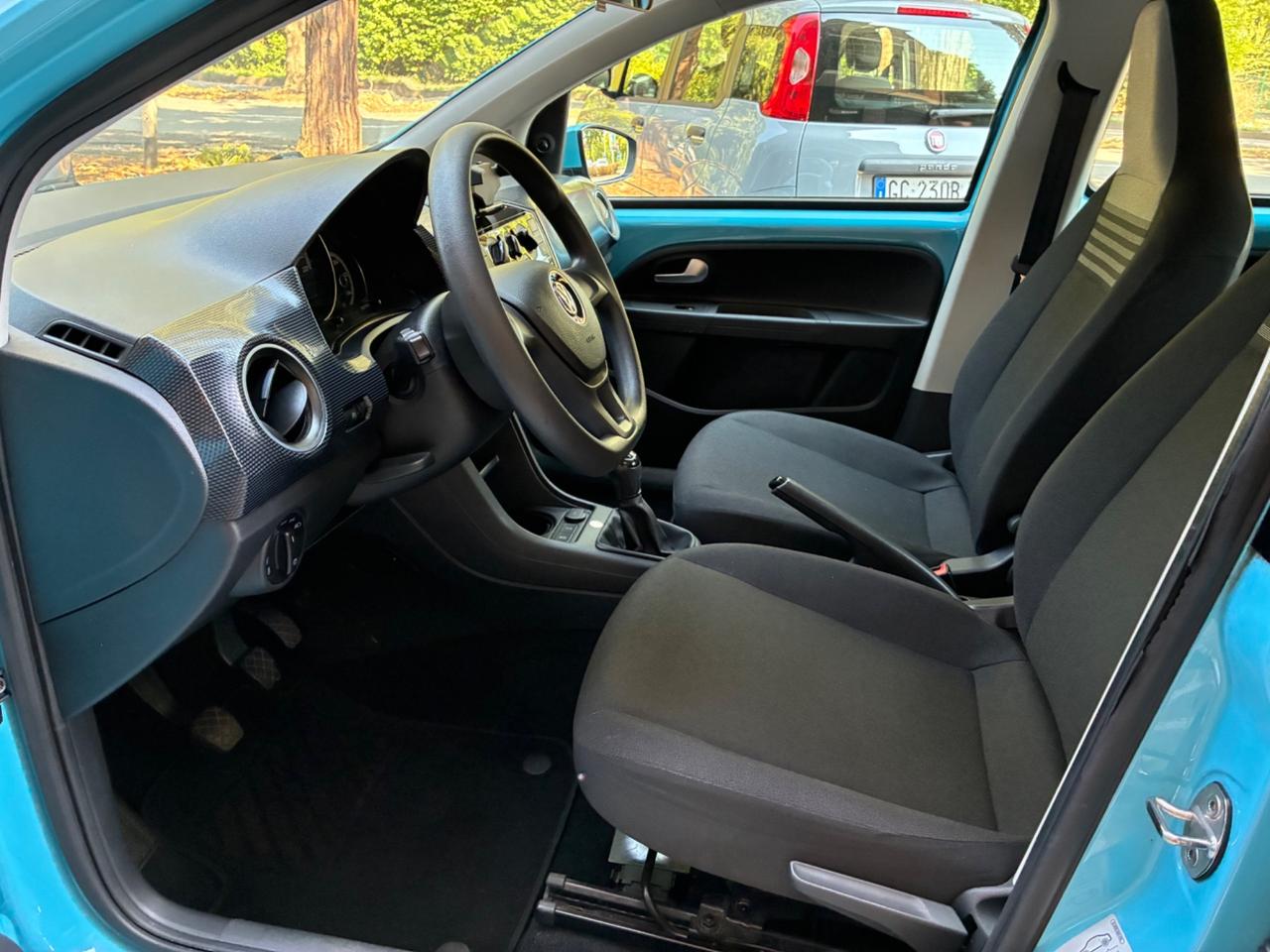 Volkswagen up! 1.0 5p. High up!