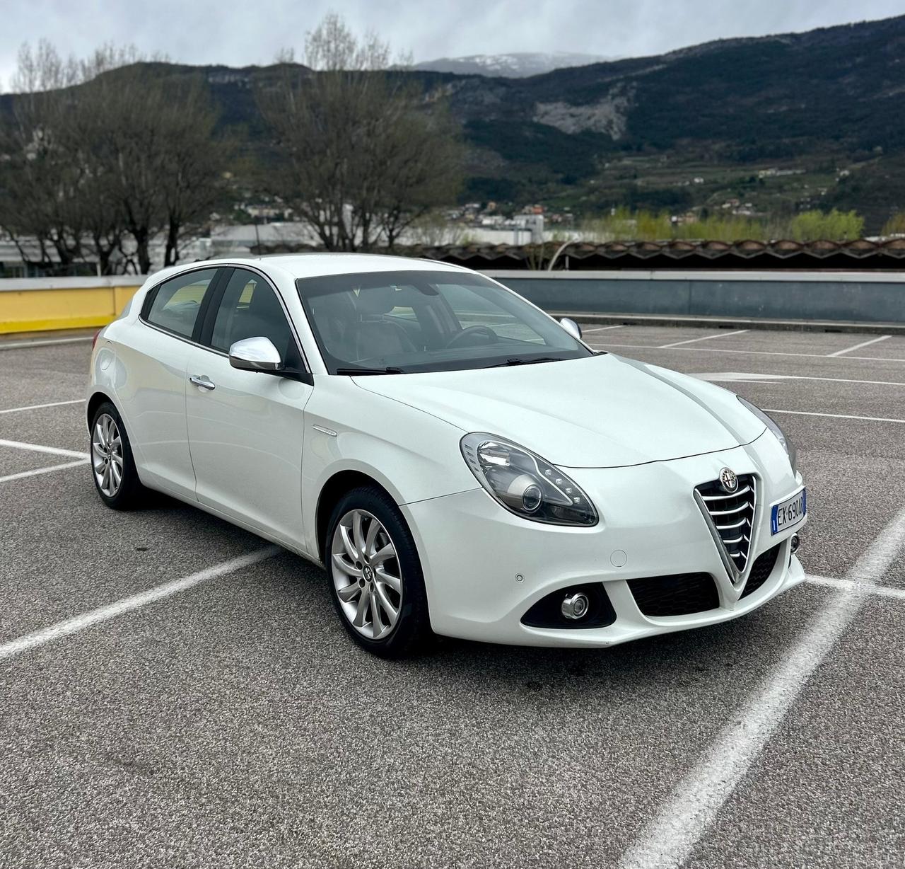 Alfa Romeo Giulietta JTDm-2 Exclusive Sport Pack