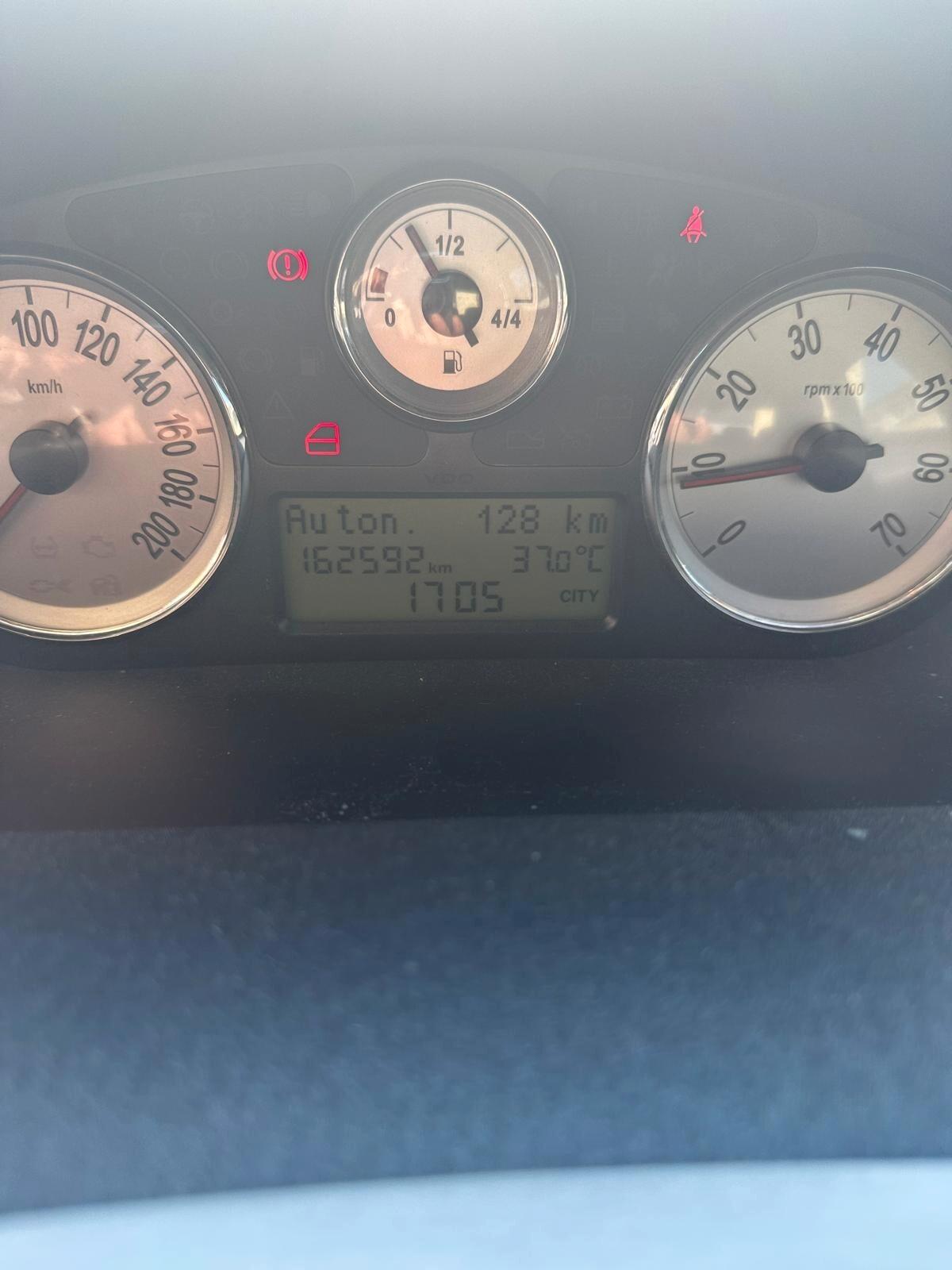 Lancia Ypsilon 1.3 DIESEL 2010 160.000km