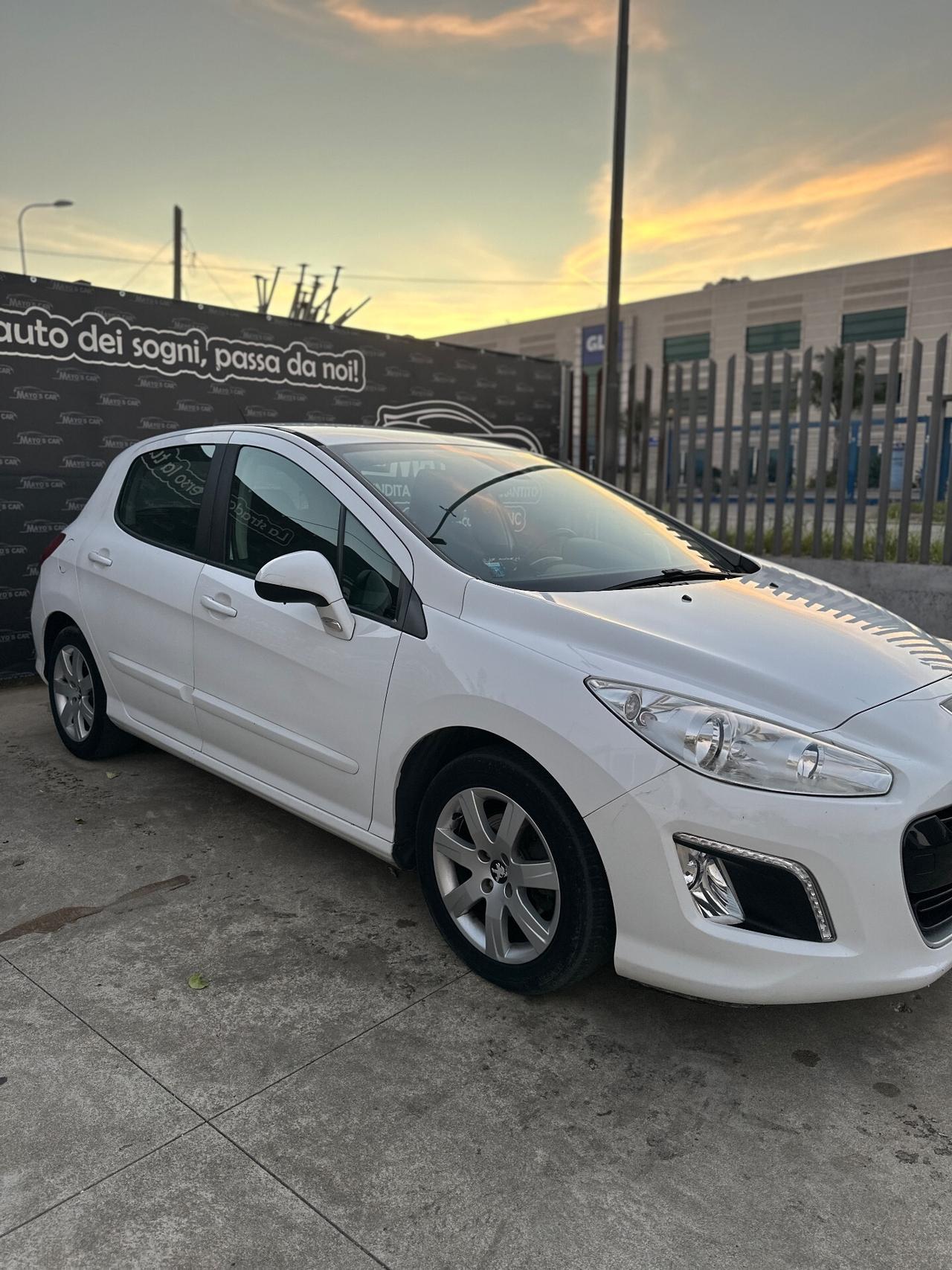 PEUGEOT 308 (anno 2012)