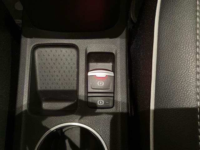 RENAULT Captur 1.6 E-Tech hybrid Intens 145cv auto