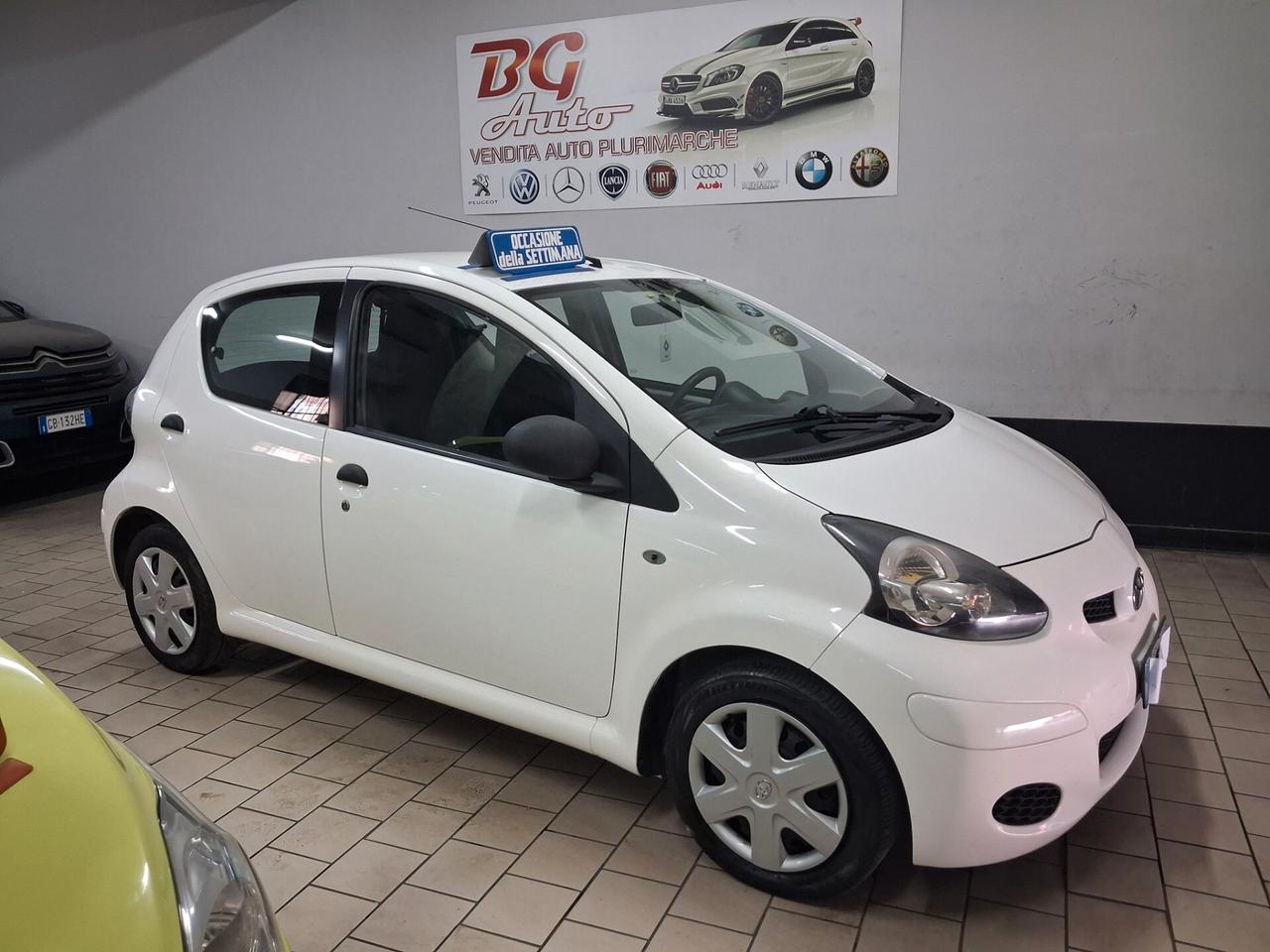 Toyota Aygo 1.0 12V VVT-i 5 porte unico prop 2012