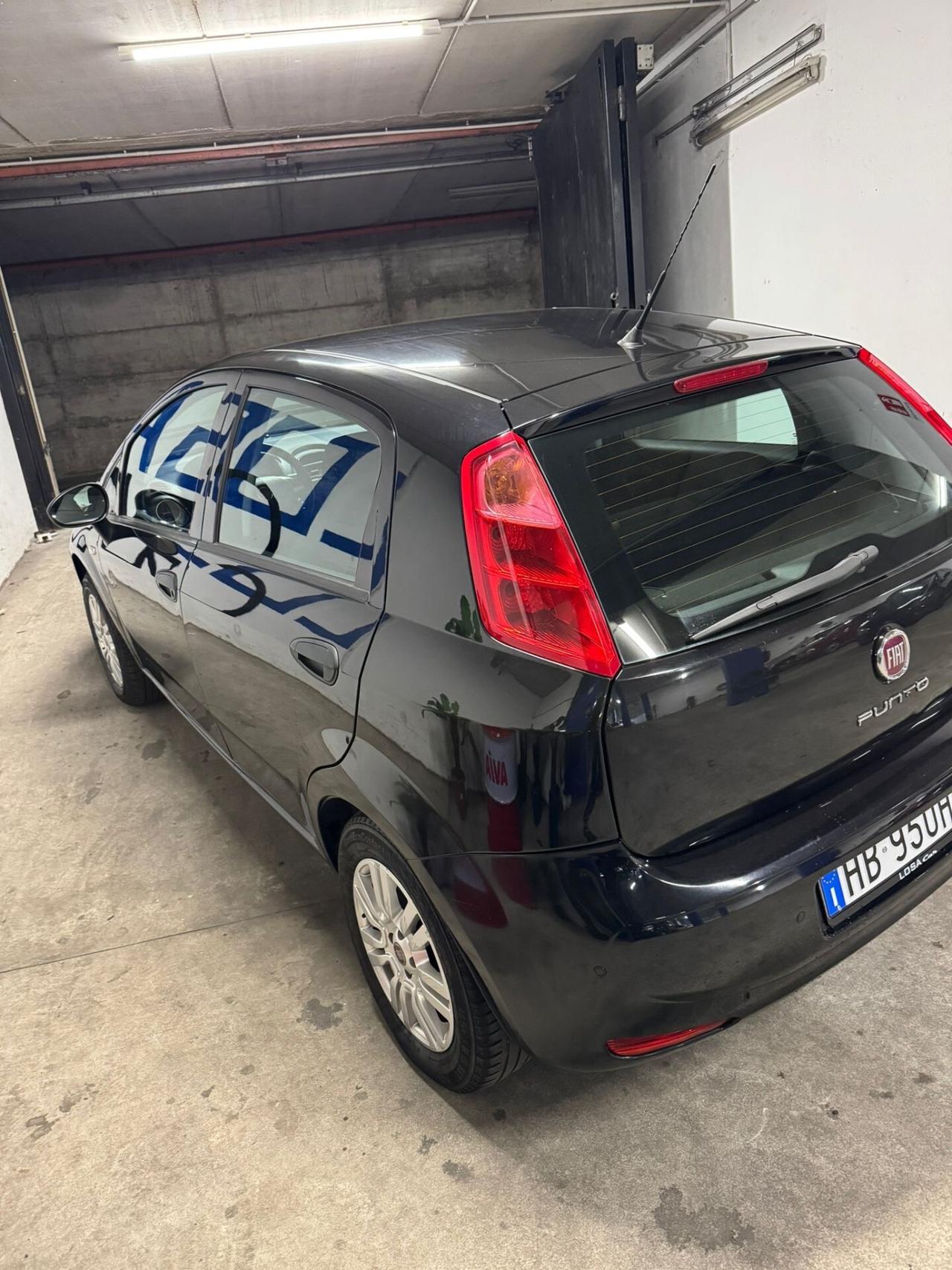 Fiat Punto grande 1.4 gpl