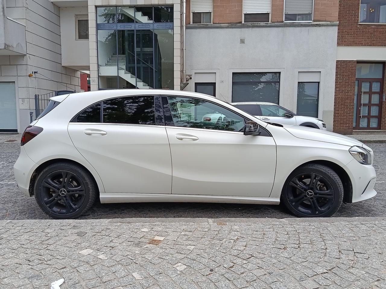 Mercedes-Benz A 180 Night Edition #6499