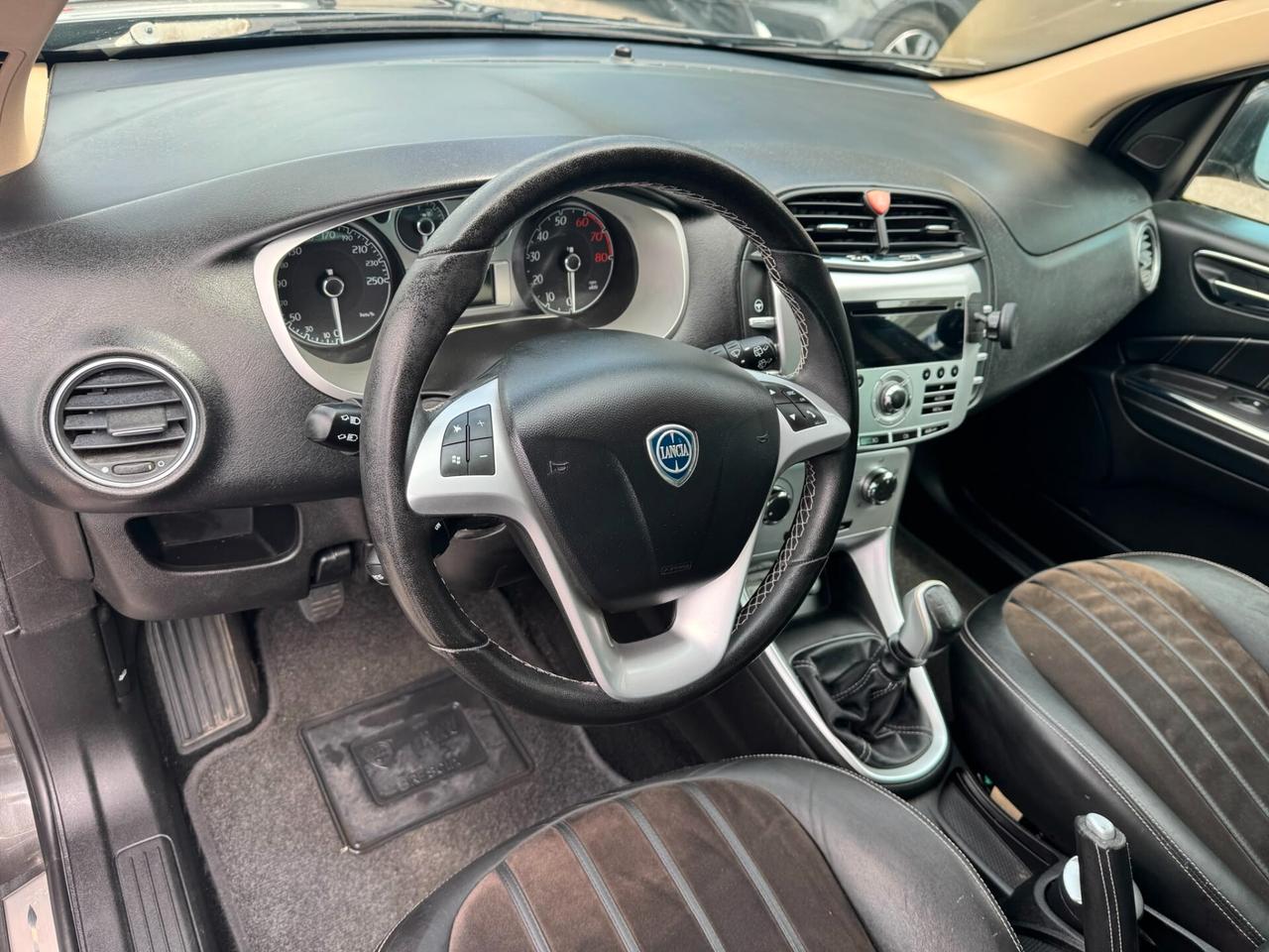 Lancia Delta 1.4 T-Jet 120 CV Platino Ecochic GPL