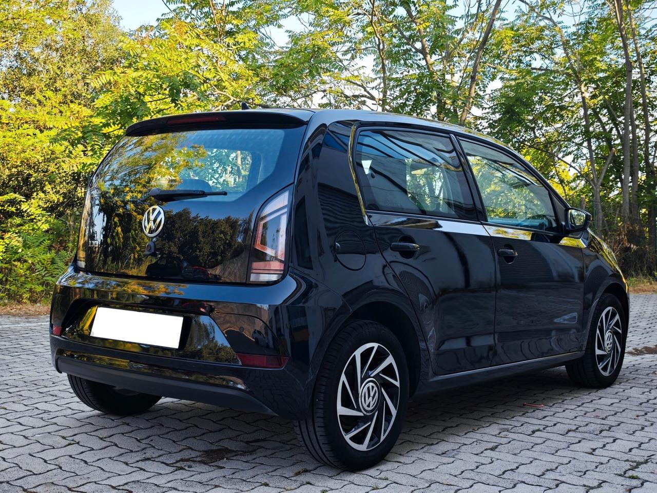Volkswagen up! 1.0 5p. move