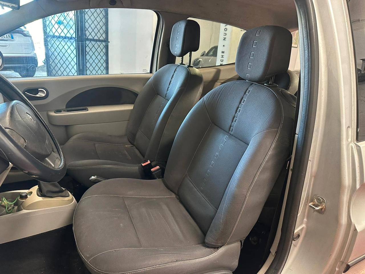 Renault Twingo 1.2 16V Initiale