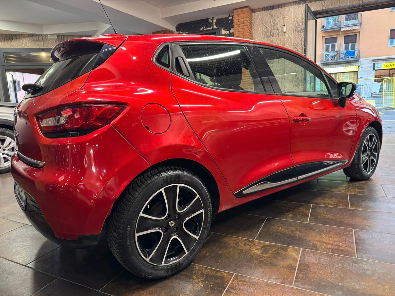 Renault Clio 1.2 75 CV 5 porte Duel