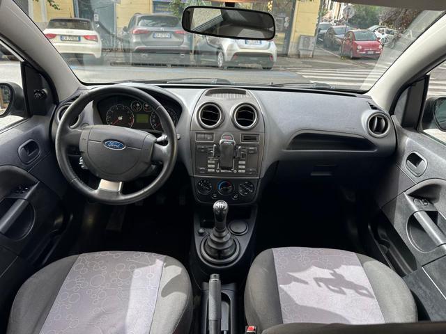 FORD Fiesta 1.2 16V 5p. ADATTA A NEOPATENTATI