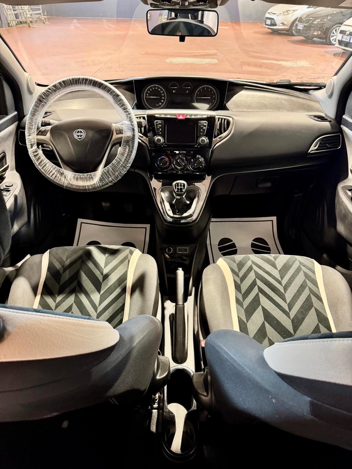 Lancia Ypsilon 1.2 69 CV 5 porte GPL Ecochic Gold
