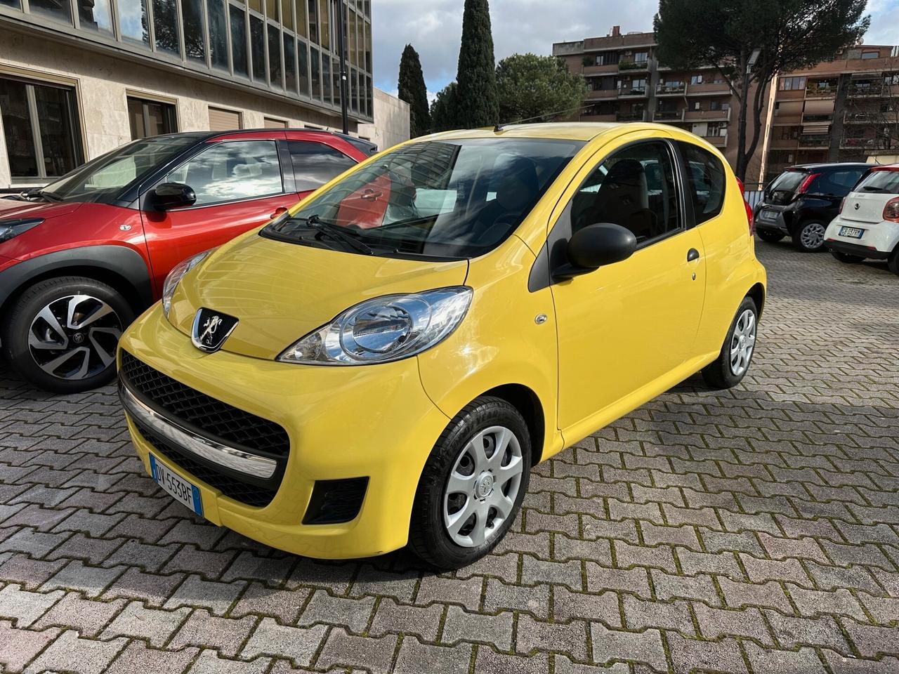 Peugeot 107 1.0 3P. 03/2009 KM.76081 UNIPRO.