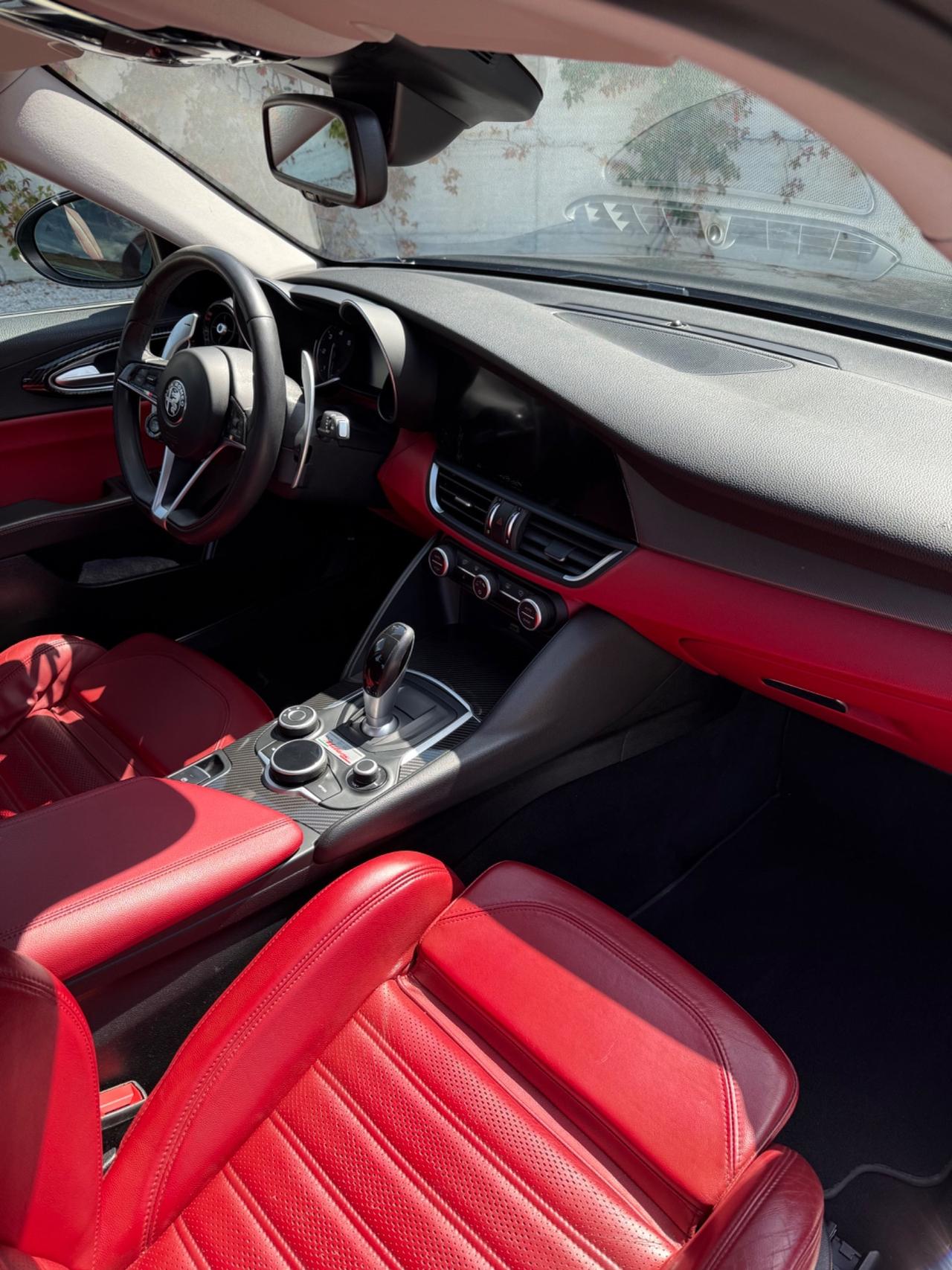 Alfa Romeo Giulia 2.2 Turbodiesel 210 CV AT8 AWD Q4 Veloce