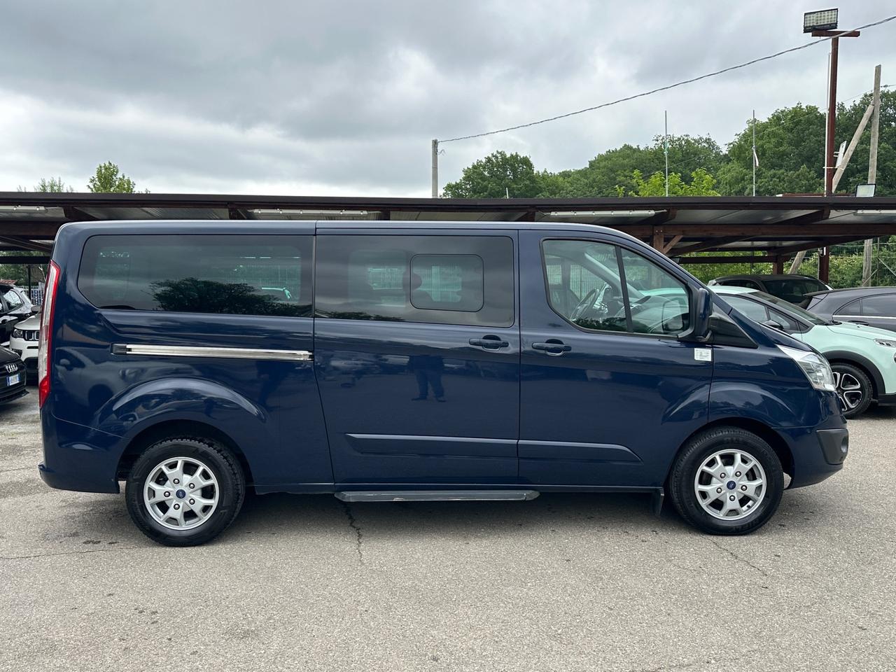 Ford Tourneo Custom 2.2 TDCi 125CV 9 posti Limited