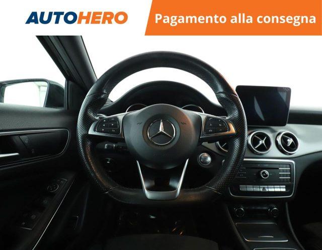 MERCEDES-BENZ GLA 200 d Automatic 4Matic Premium