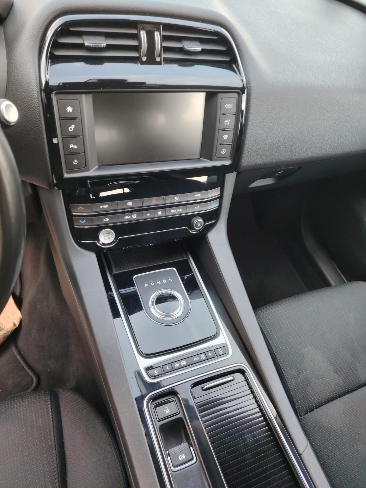 Jaguar F-Pace 2.0 D 240 CV AWD aut. Pure