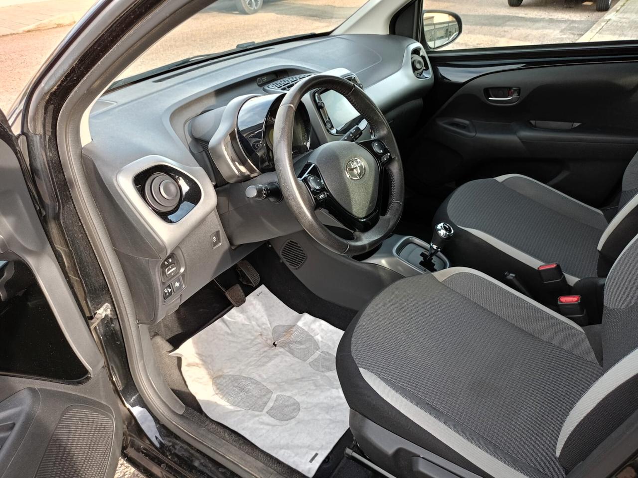 Toyota Aygo Connect 1.0 VVT-i 72 CV 5 porte x-fun MMT
