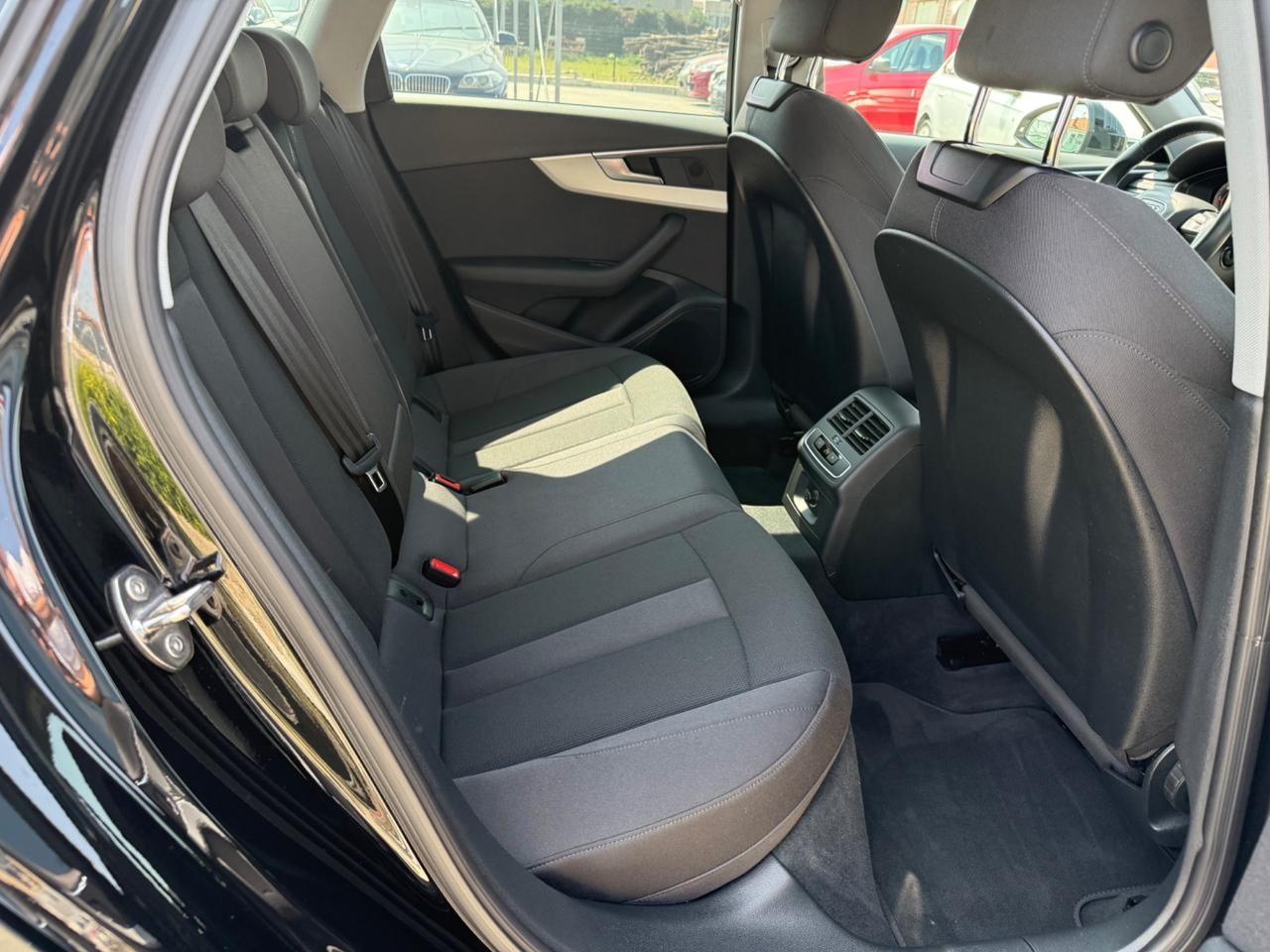 Audi A4 Avant 35 TDI/163 CV S tronic S line edition