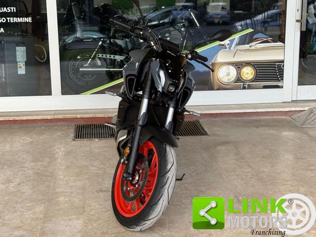 YAMAHA MT-07 LANCH EDITION STORM FLUO
