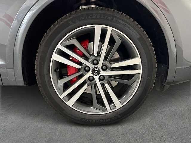 Audi Q5 SPB 55 TFSI e quattro S tronic Identity Black