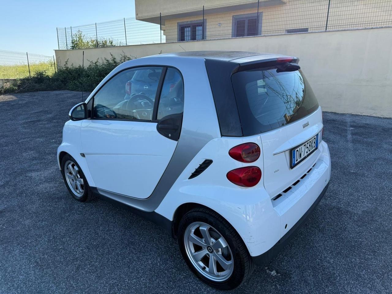 Smart ForTwo 1000 52 kW coupé pure
