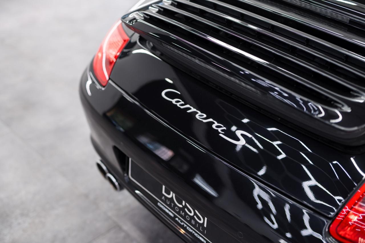 Porsche 911 Carrera S Coupé--FIRST PAINT--