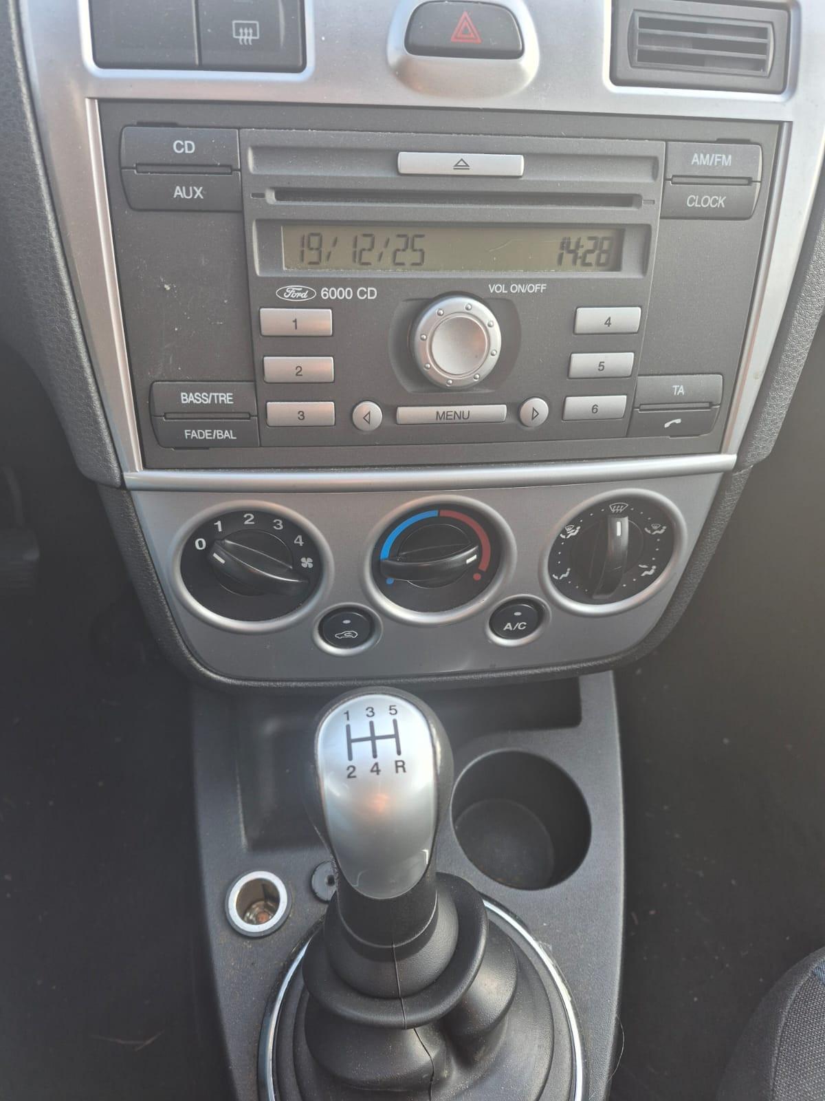 Ford Fiesta 1.2 SOLO 77.800KM