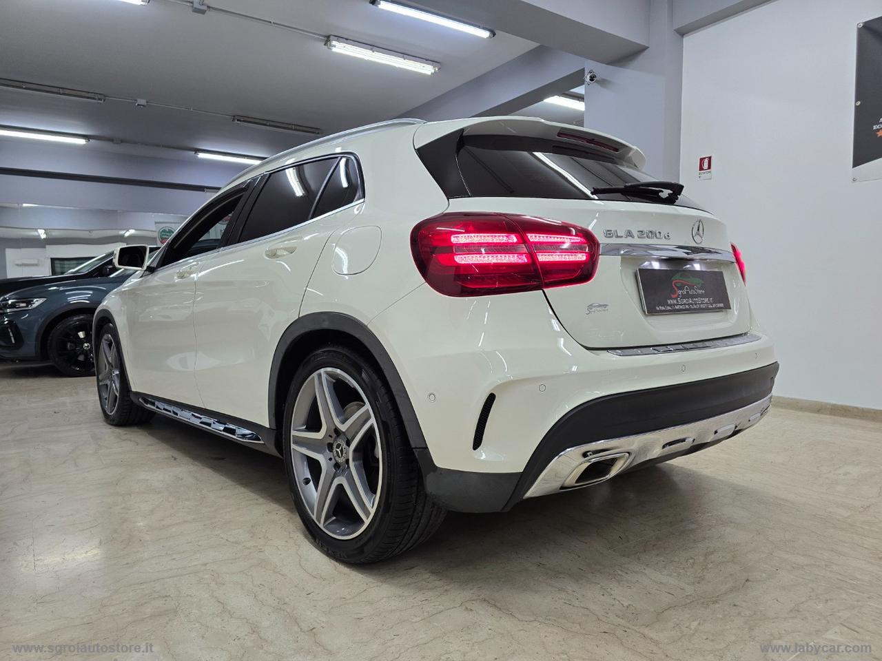 MERCEDES-BENZ GLA 200 d Automatic Premium