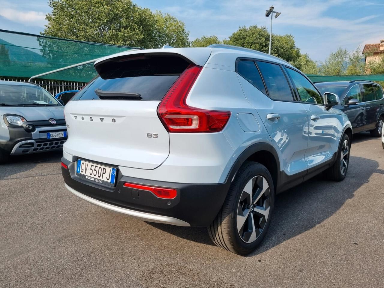 Volvo XC40 B3 automatico Plus Black Edition