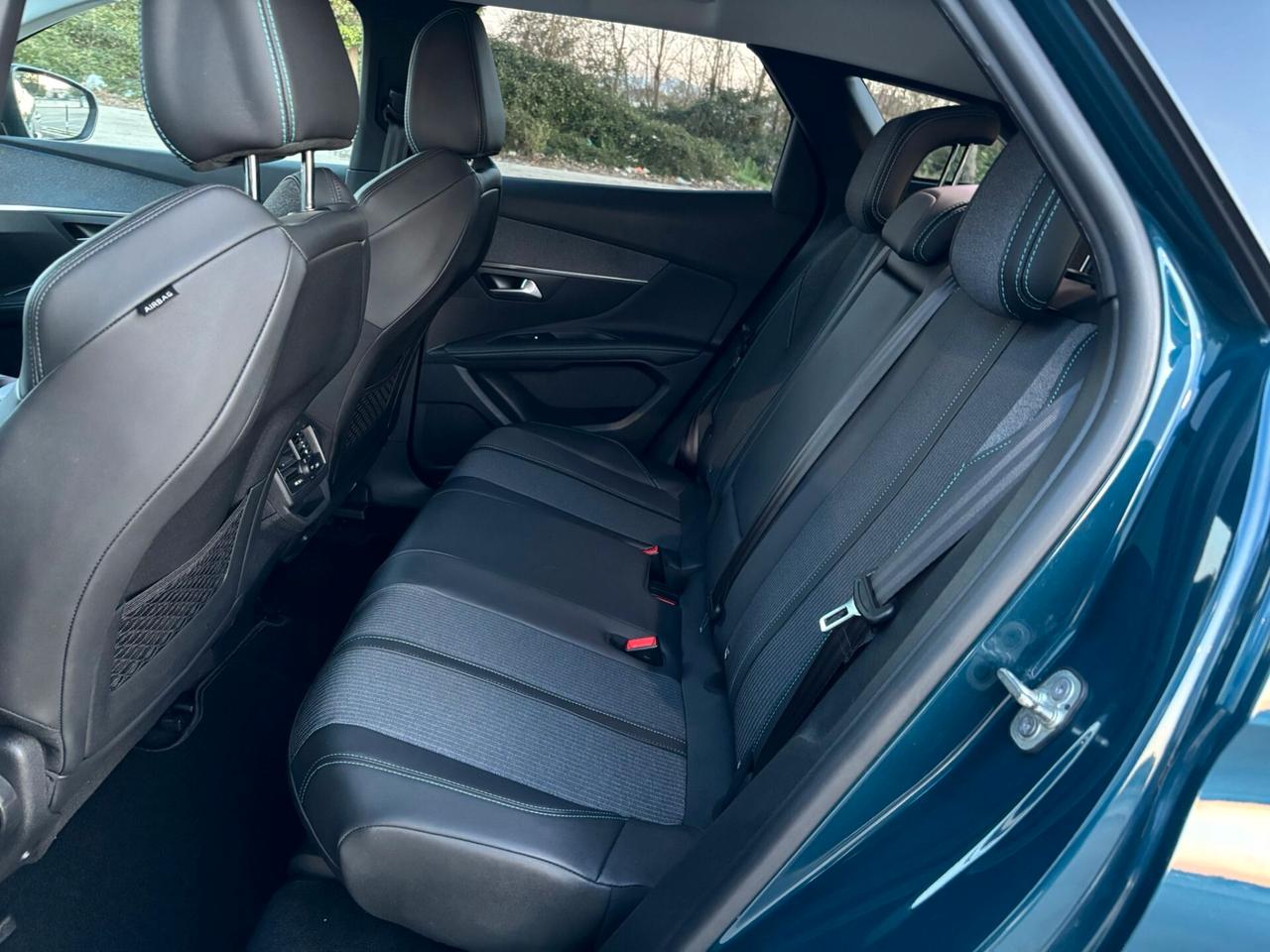 Peugeot 3008 BlueHDi 130 S&S EAT8 Allure Pack