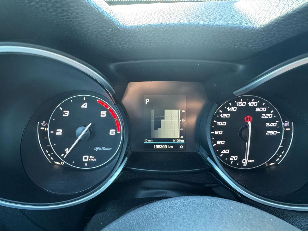 Alfa Romeo Stelvio 2.2 t Business Q4 210cv auto