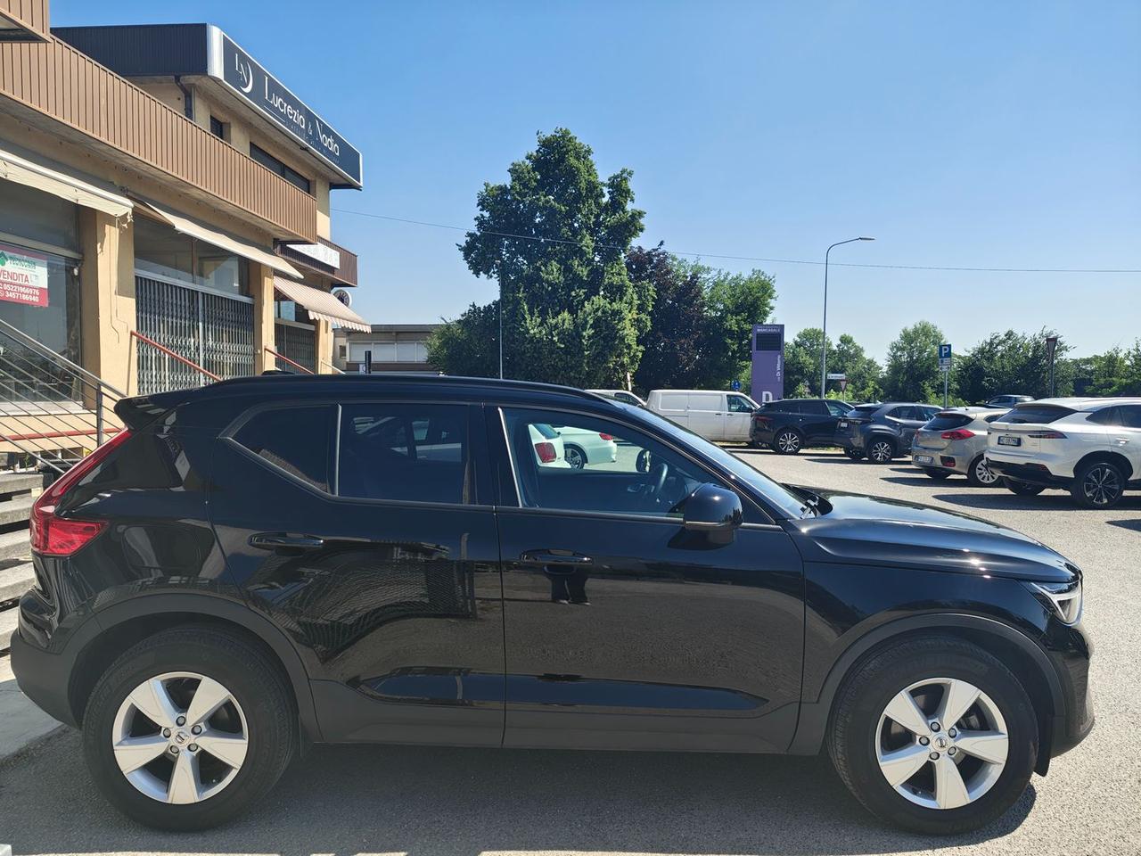 Volvo XC40 Essential T2 #11401