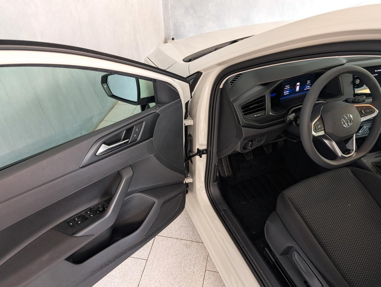 VOLKSWAGEN POLO 1.0 MPI 80CV LIMITED ED. PLUS KM0