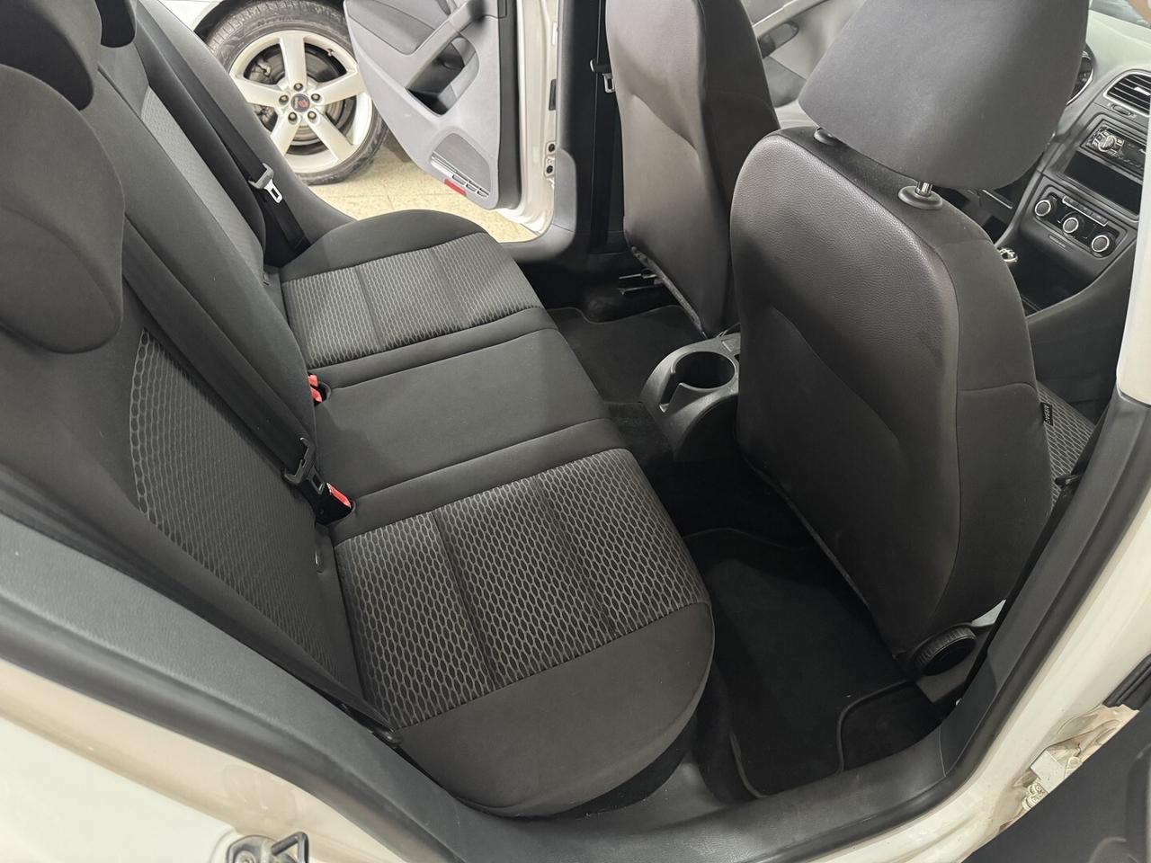 Volkswagen GOLF 6 TDi 1.6 CC. 105 cv.