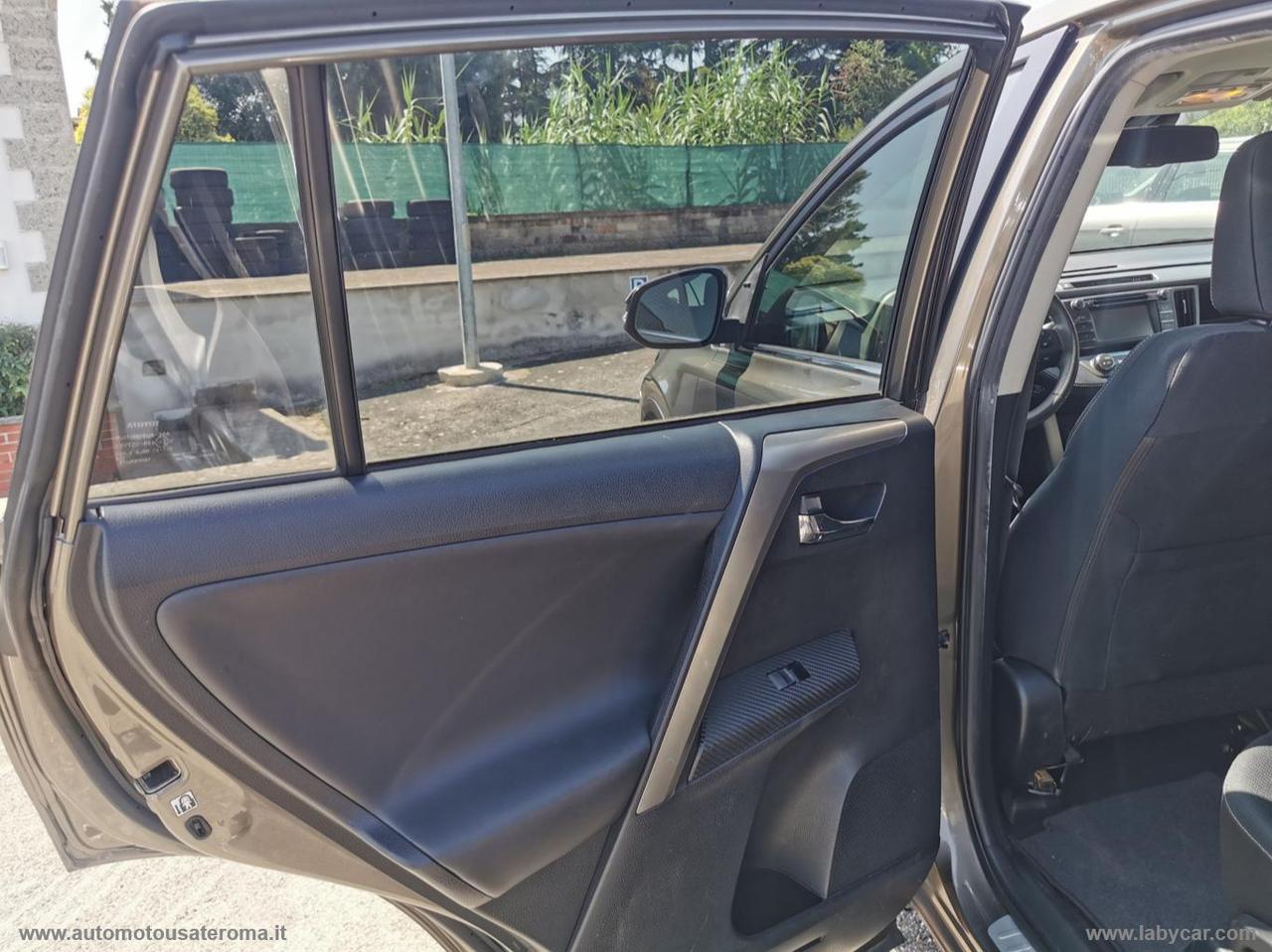 TOYOTA RAV4 2.0 D-4D 2WD STYLE OFFERTA PROMO WEB