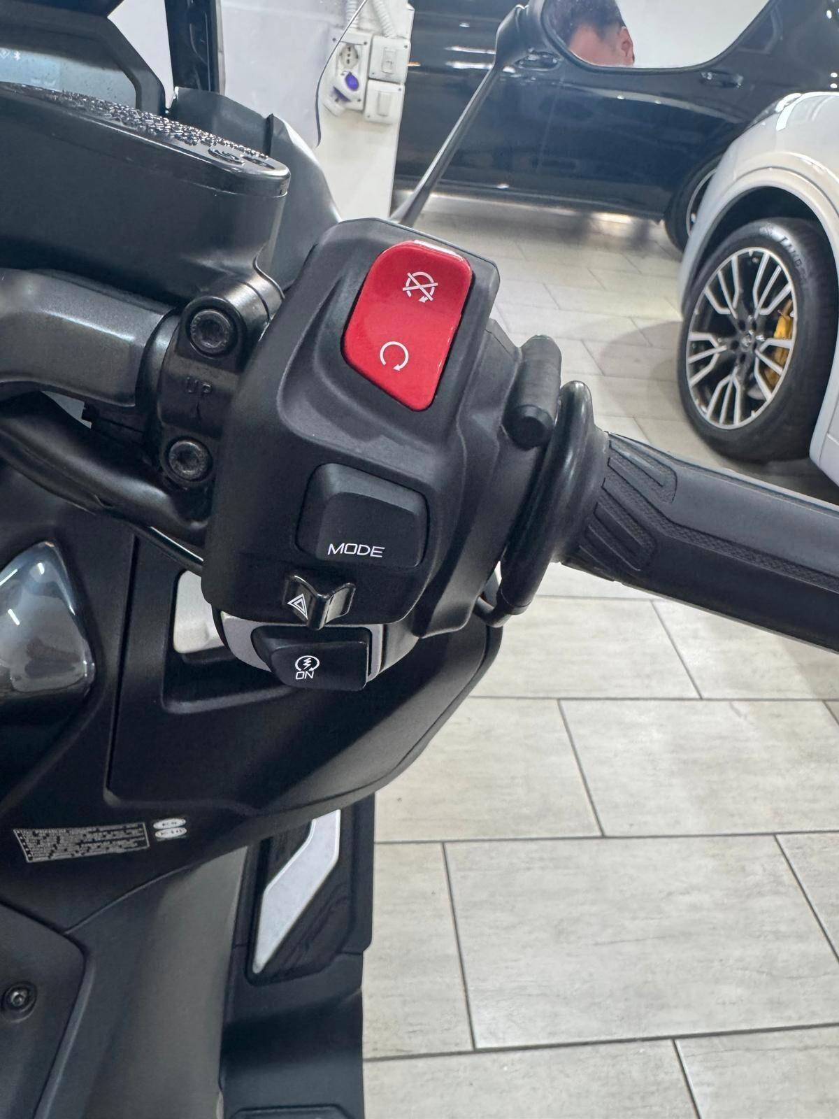 Yamaha T Max 560 TECH