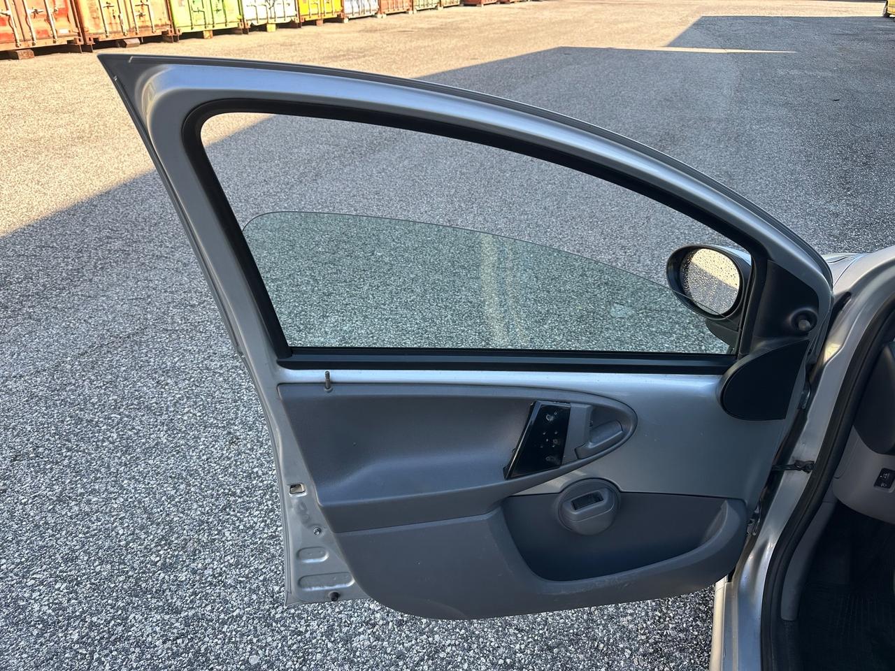 Citroen C1 1.0 5 porte Attraction euro 5 benz