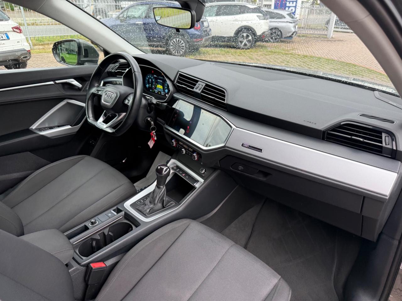 Q3 SPB 45 TFSI e S tronic Business Plus