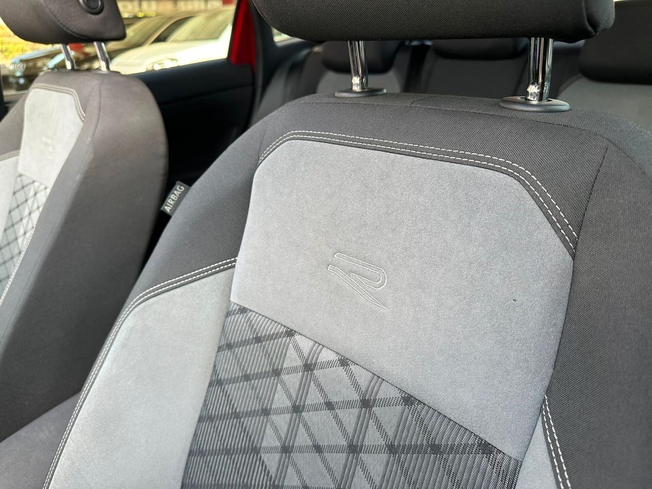 Taigo 1.0 TSI 110 CV DSG R-Line