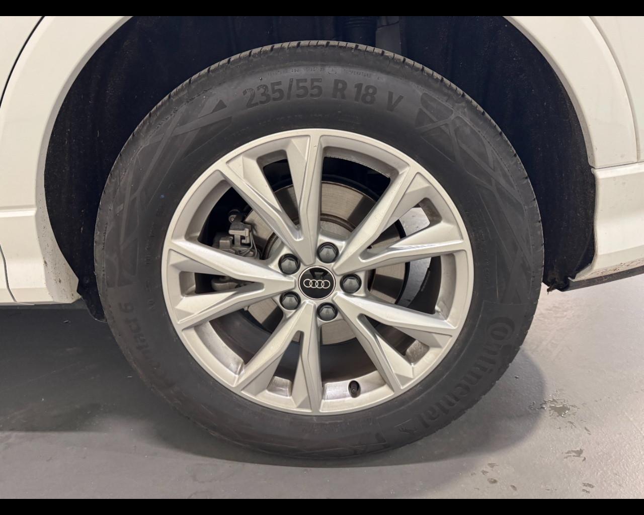 AUDI Q3 45 TFSIe PHEV S-TRONIC S LINE EDITION