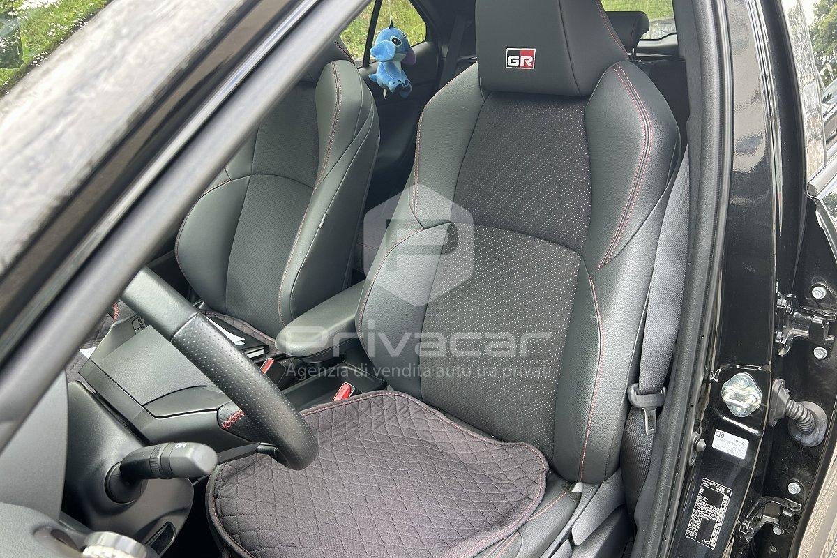 TOYOTA Yaris Cross 1.5 Hybrid 5p. E-CVT GR SPORT Black Sky