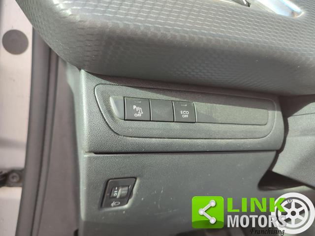 PEUGEOT 208 1° serie PureTech 82 Stop&Start 5 porte Signature