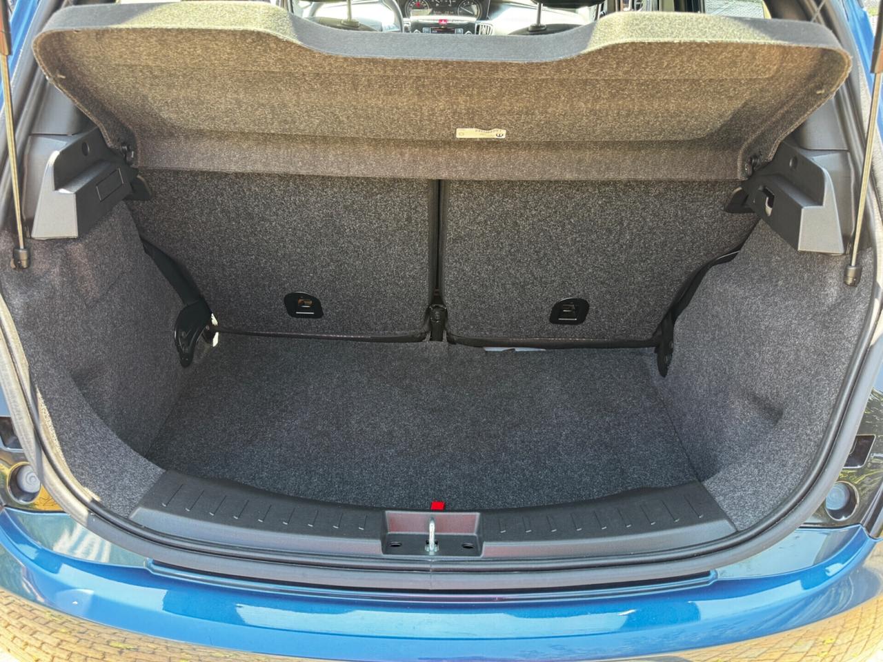Lancia Ypsilon HYBRID del 2023 con 44.000km